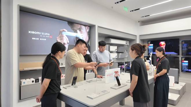 利津:電子產(chǎn)品銷(xiāo)售火爆 “后高考經(jīng)濟(jì)”升溫